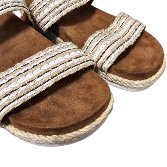 Time And Tru Women's Raffia Two Band Slide Sandals NWOT - Picture 2 of 10